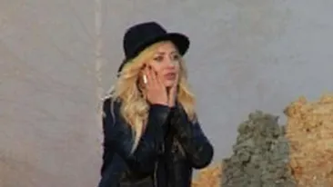 Catastrofa pentru Delia! O cladire s-a prabusit la filmarea unui videoclip, cu echipa inauntru!