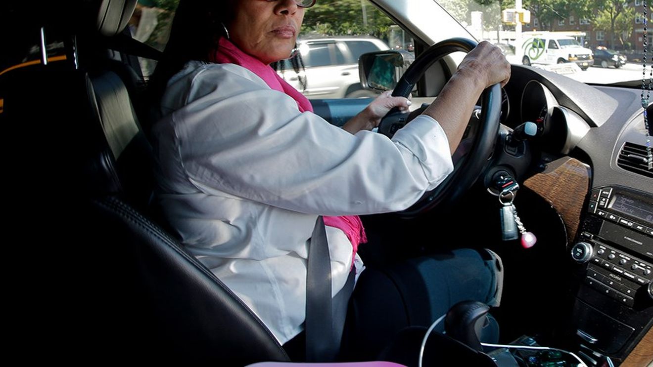 Ce a pățit o taximetristă din Cluj-Napoca, azi-dimineață, în timp ce își ducea un client la serviciu