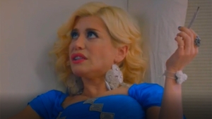 Imagini incredibile cu Loredana Groza! Celebra cântăreaţă înjură şi anunţă că e "spartă": "Să-mi bag..."
