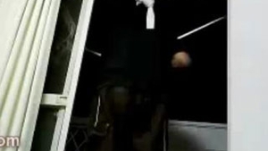 VIDEO HORROR! Un tanar de 24 de ani si-a transmis sinuciderea pe internet!