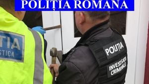 Poliţiştii au găsit fetele dispărute! Au fost duse în străinătate şi forţate să se prostitueze