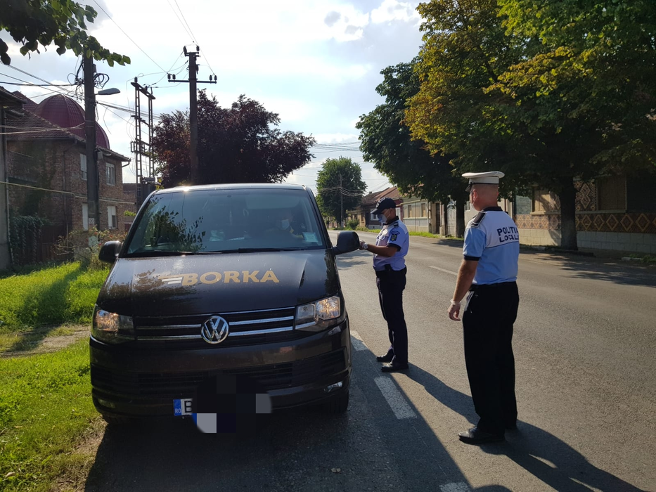Weekend plin de controale în Caraș-Severin. Oamenii legii au desfășurat acțiuni de prevenire și limitare a infectării cu virusul COVID-19