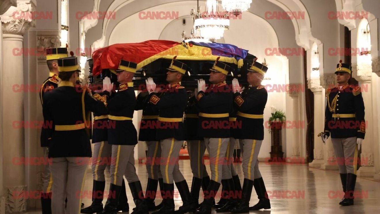 Gafă colosală la înmormântarea lui Ion Iliescu. Greșeala care nu a trecut neobservată