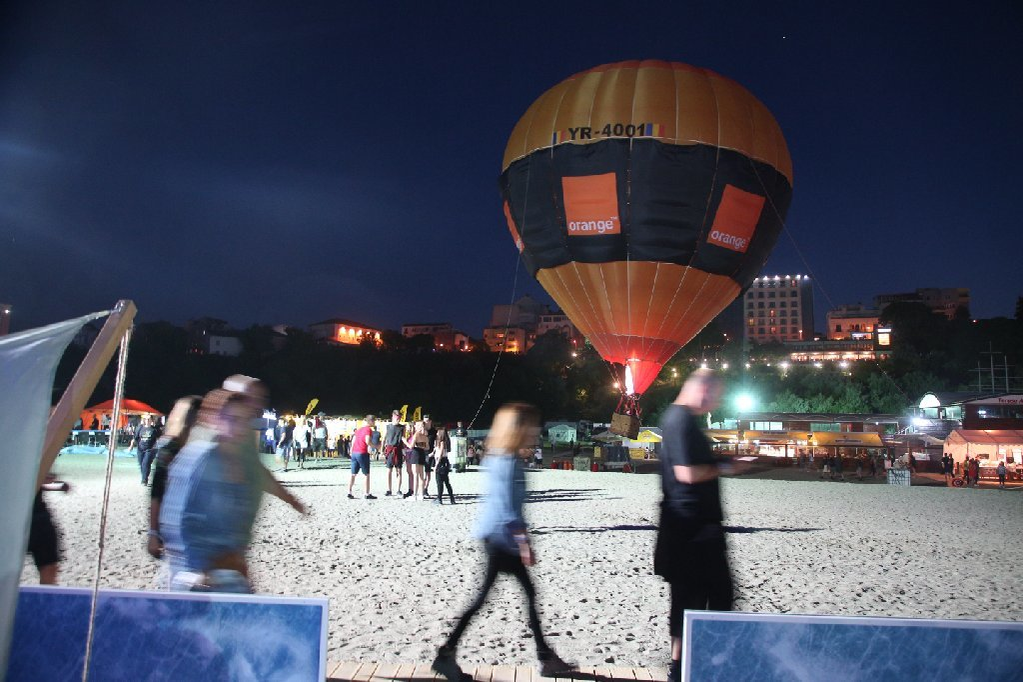 CANCAN.ro transmite cele mai tari momente. IMAGINI LIVE. Zeci de mii de oameni la NEVERSEA, cel mai mare festival de pe litoral