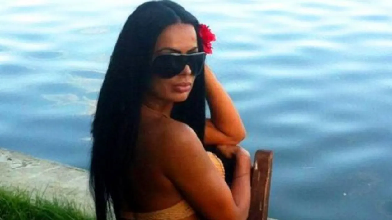 Nu o sa-ti vina sa crezi cum arata Renata Gheorghe inainte sa-si puna silicoane! Asistenta lui Bahmu in ipostaze extrem de sexy!