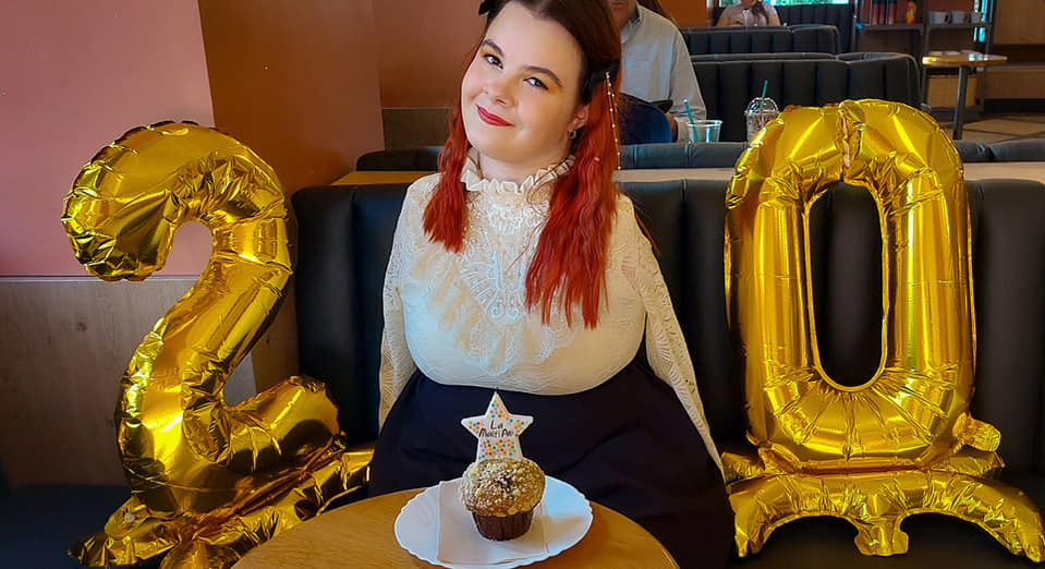 Lorelai Moșneguțu, la aniversarea ei de 20 de ani. Sursă foto: Facebook