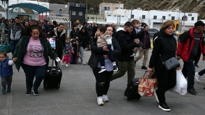 Panică totală în Santorini, insula frecventată de o mulțime de români! Turiștii și localnicii au fost evacuați