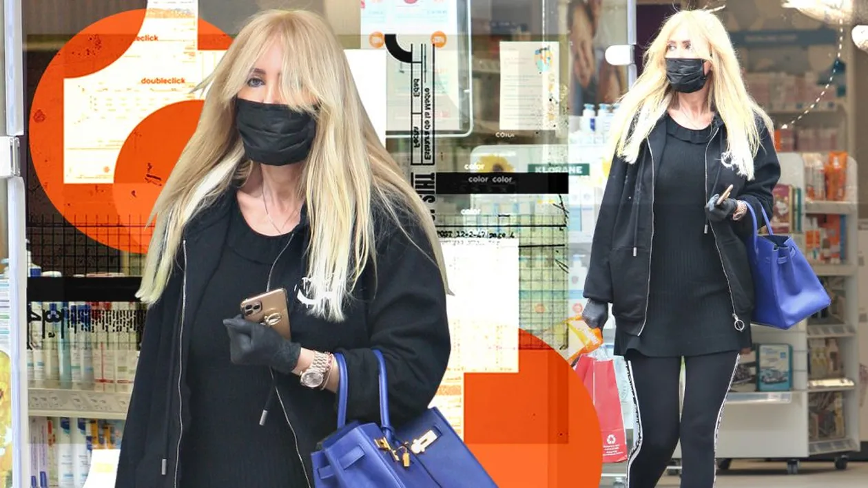 Sexy-patroneasa Medlife își asortează masca și mănușile la outfit