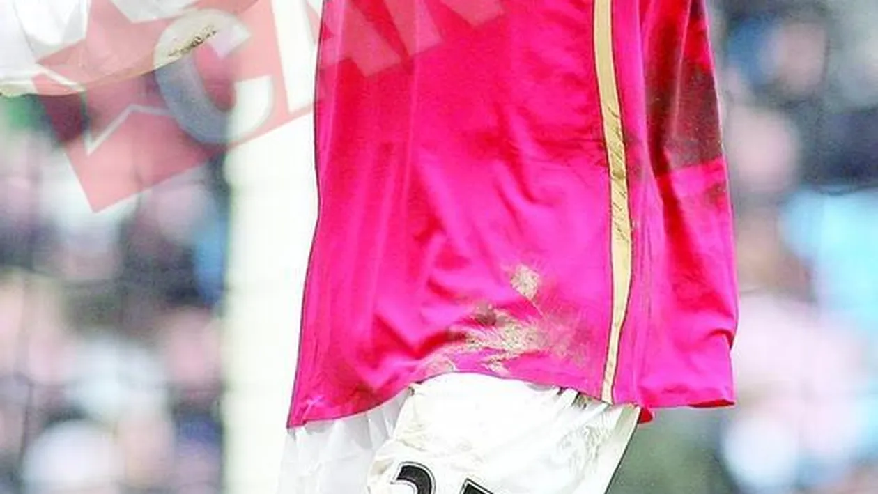 Adebayor nu a putut merge pana la patru ani!