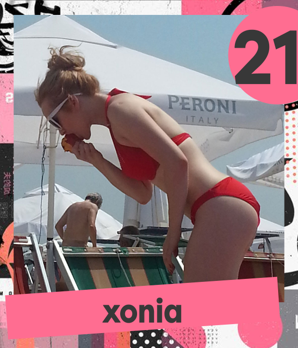 Intră în acţiune TOP 30 de vedete pe care le-am surprins în toată splendoarea! Antonia, Ramona Olaru şi Larisa Popa, show total în cele mai sexy costume de baie roşii ca ouăle de Paşte