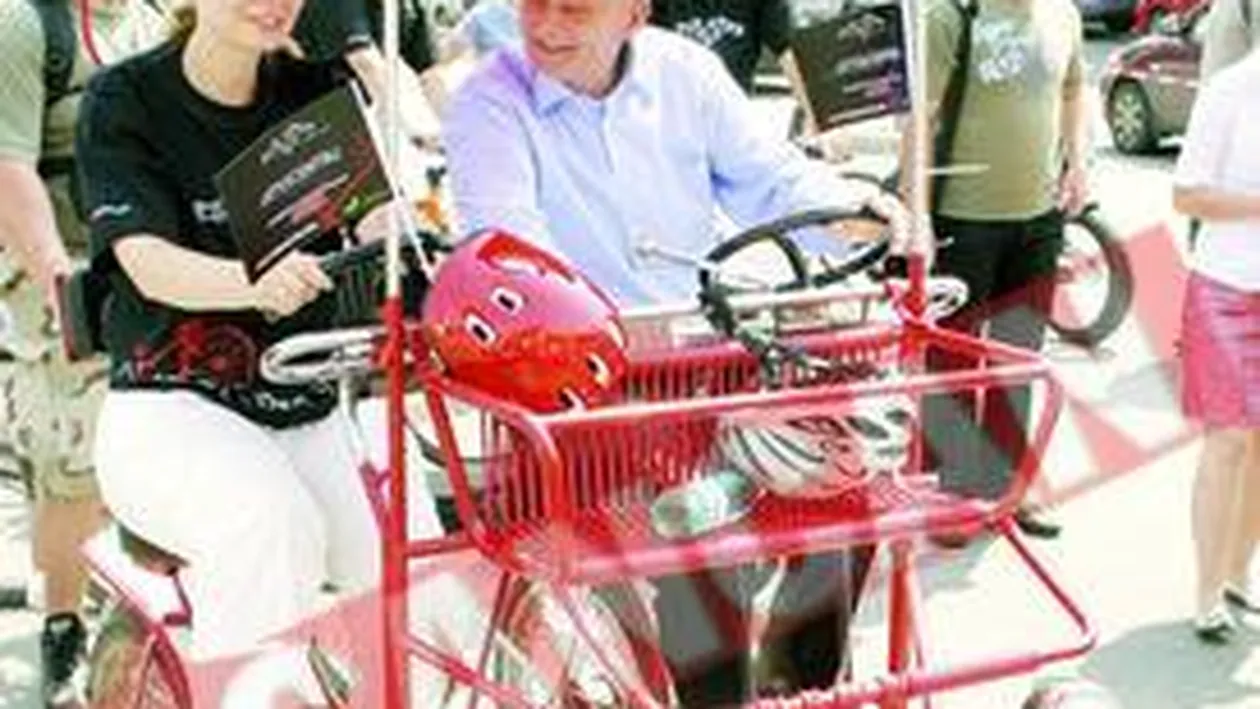 Sorin Oprescu a dat la pedale cu Daciana Sarbu