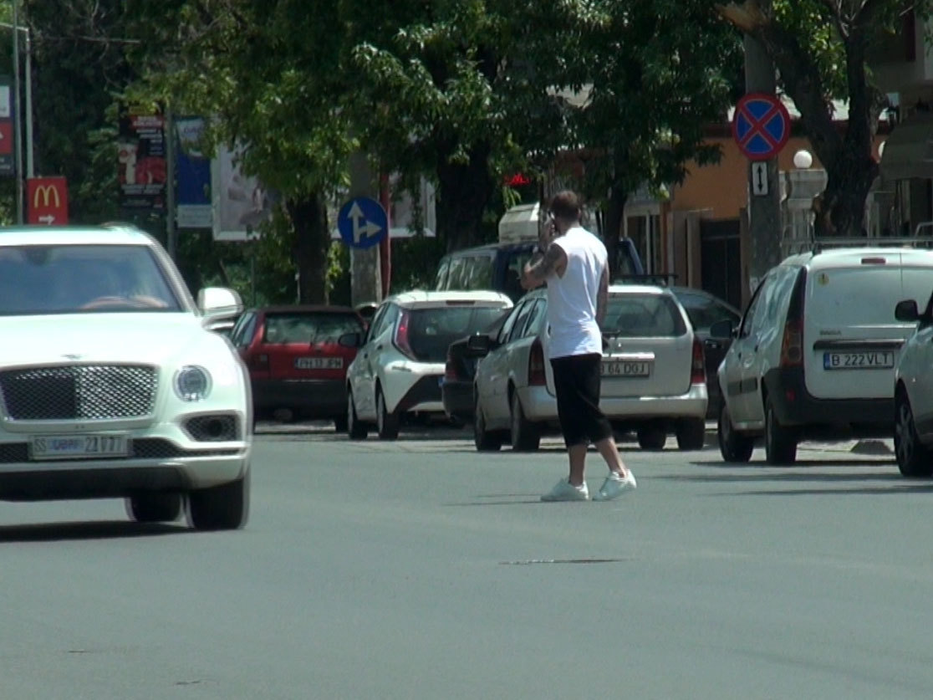Denis Alibec vrea să-şi rezolve problema căderii părului