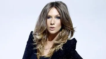 Uite cum arata Adela Popescu fara pic de machiaj! Felicitari! Foarte putine artiste au curajul sa faca asta!