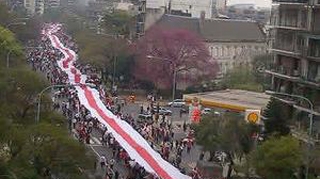 Asta da galerie adevarata! Fanii lui River Plate au intrat in Cartea Recordurilor cu un steag 8 kilometri