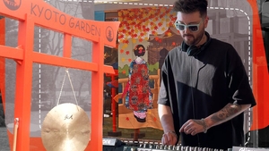 Toată protipendada bucureșteană, duminică, la Casa di David! Japoniaaaa, la Casa di David! Celebrul DJ Dave Andres a pus muzica! IMAGINI TARI!