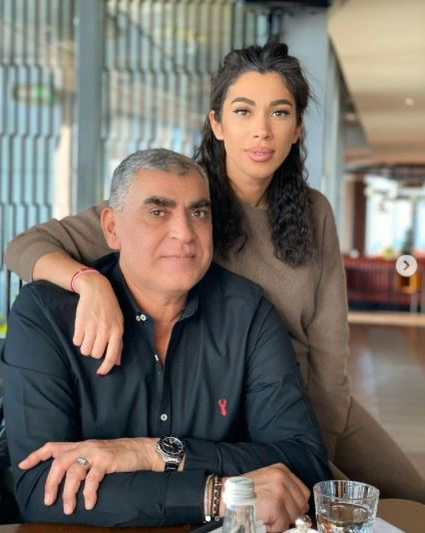 Raluca Pascu, declarații fulminante după ce tatăl ei s-a implicat în divorțul de Pepe: “Nu există decât doi vinovaţi în această chestiune” + cum l-a “taxat” pe artist în public