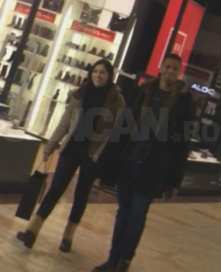 Gabriela şi Rivaldinho zâmbesc