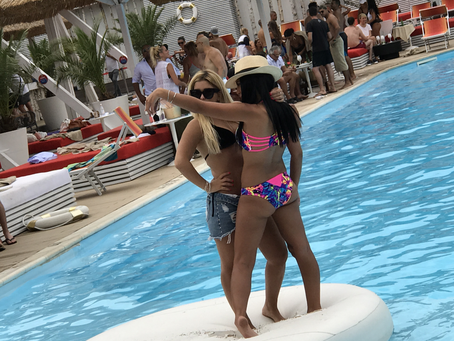 Weekend fierbinte la Player Club Bucharest! Nici la Ibiza nu trăieşti asemenea petreceri!