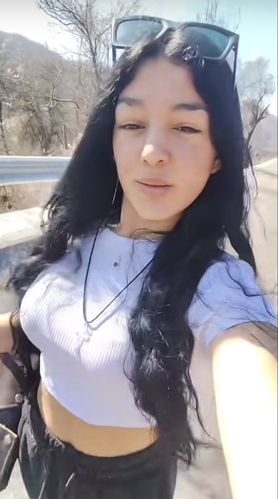 Salomi Maria Roxana este tânăra de 18 ani care a murit pe loc în accidentul produs pe DN 67, în localitatea Mihăești din județul Vâlcea/ sursă foto: Facebook