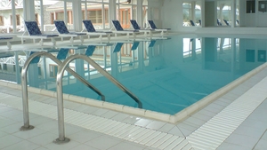 Distractie cu final tragic! Un copil de numai 10 ani s-a inecat in piscina unui hotel din Predeal