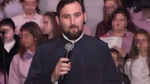 Profesorul călugăr din Constanța, care a publicat imagini din vestiarul fetelor, suspendat