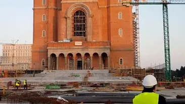 FOTO. În ce stadiu se află lucrările la Catedrala Mântuirii Neamului cu doar cinci zile înainte de sfințire. Imagini din interior