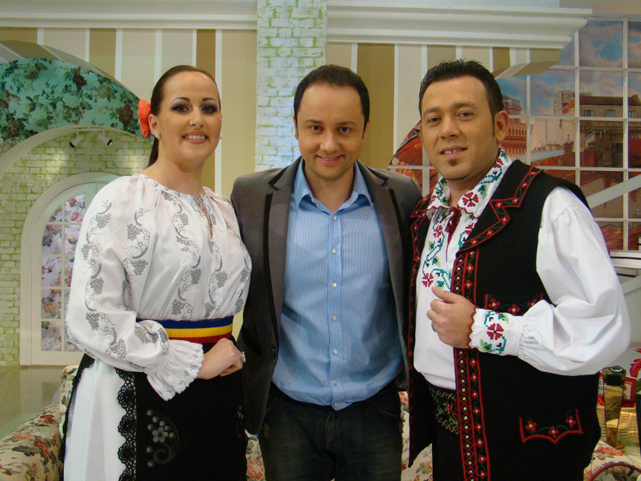 Fratele Andrei este cunoscut de o țară întreagă, însă surorile ei sunt scumpe la vedere! Cum arată Diana și Aura și cu ce se ocupă