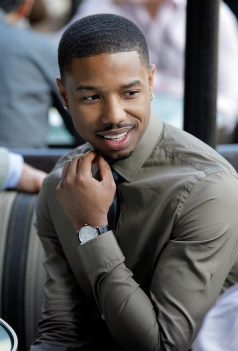 Michael B. Jordan a fost desemnat cel mai sexy bărbat în viaţă! Actorul din “Black Panther”, mândru de titlul primit