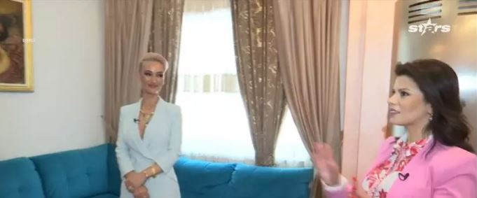 Cum arată apartamentul de 200 mp în care locuiește Regina Întunericului. Gabriela Lucuțar l-a amenajat după bunul plac: „Îmi place foarte mult negrul”