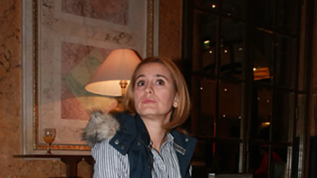 Andreea Esca: O sa incerc sa nu cad pe spate cand voi prezenta stirile
