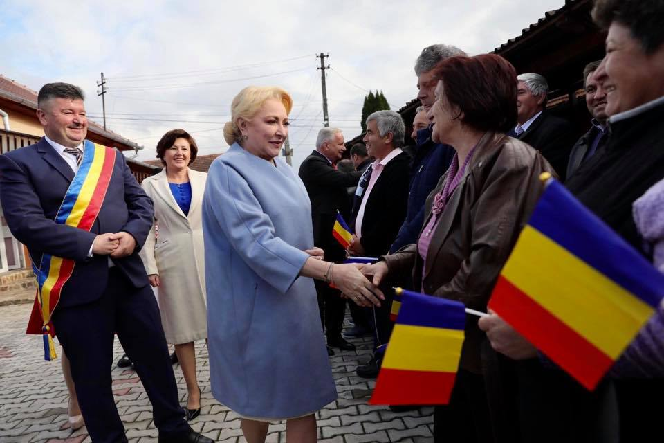 Soțul Vioricăi Dăncilă are un salariu mai mare decât șefa PSD. I-a dăruit un ceas de 20.000 de euro și dețin împreună 4 case