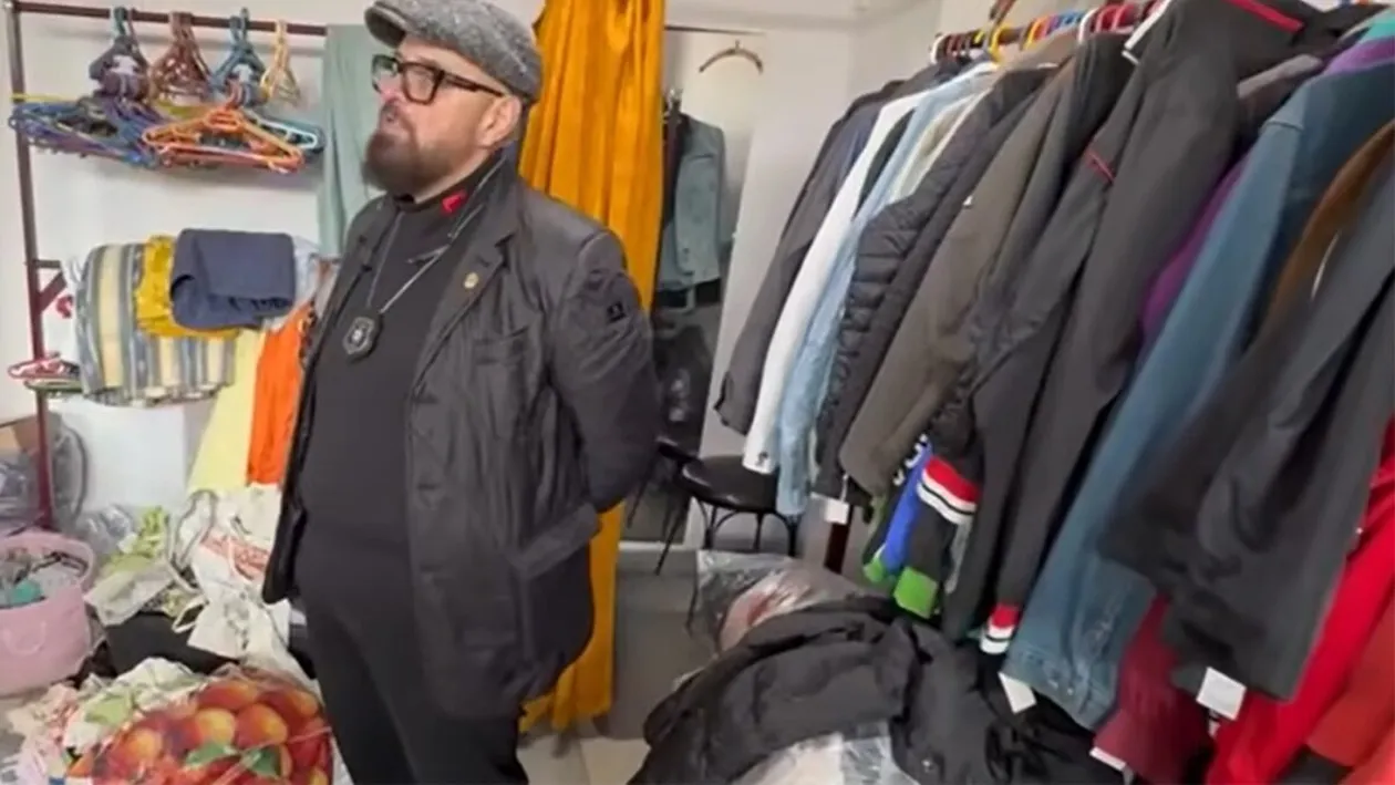 Ce a putut găsi Piedone într-un second hand din Arad: Ăștia-s mari și pentru mine