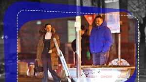 Primele imagini cu Ștefan Stan și fosta soție împreună, după trei ani! Simona și cele două fetițe au revenit, din Germania, lângă întâiul câștigător al show-ului ”Vocea României”