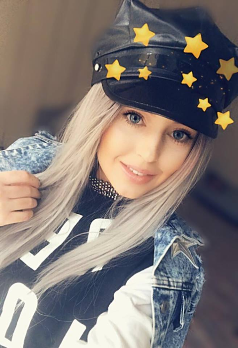 Misha s-a ras în cap! Uite cum arată acum soția lui Connect-R: “Cât curaj ai putut avea…“