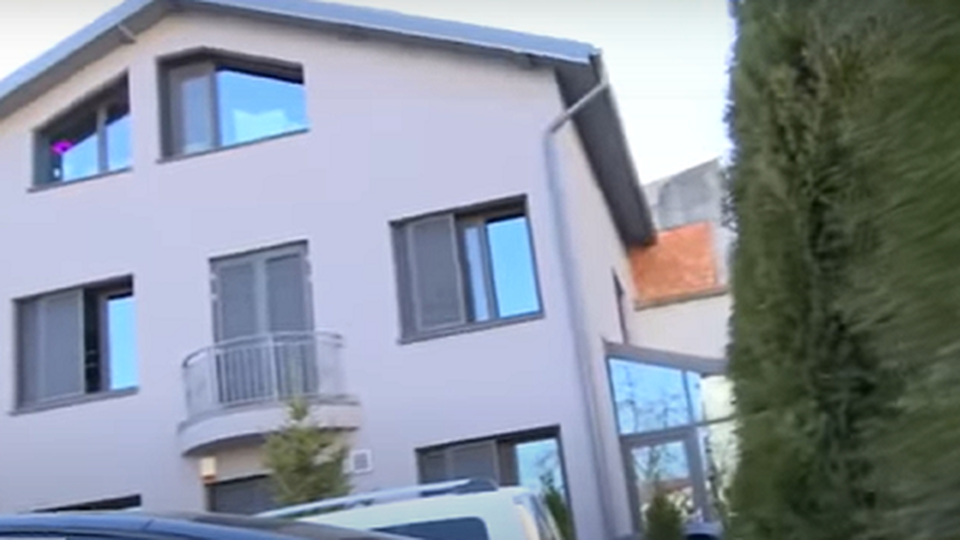 Cum arată casa lui George Buhnici. Locuința se afla în 2018 în top 10 case sustenabile din lume