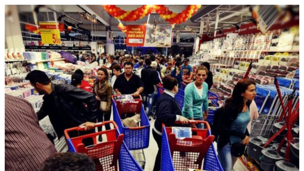 Val de scumpiri șocante pentru romani! Cât urmează să scoatem din buzunar în plus pentru sucuri, țigări și alcool de la 1 septembrie