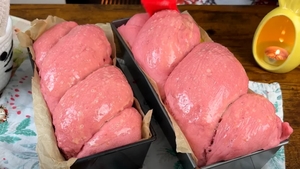 Ce ingrediente conține cozonacul roz, de fapt. A devenit VIRAL: "Eu sigur aș mânca!"