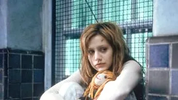 Brittany Murphy lua 200 de pastile anti-depresive pe luna!