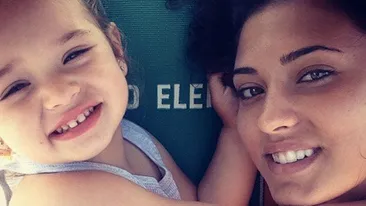 VIDEO Imaginile care i-au induiosat toti fanii. Antonia o invata pe fiica ei să spună cum o cheamă: Scumpa ca mama ei