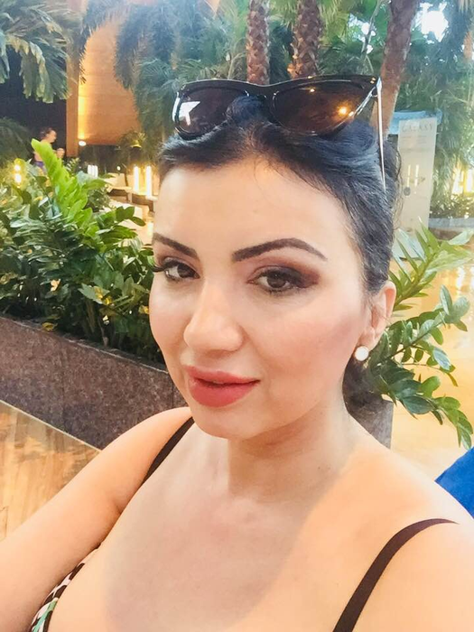 Adriana Bahmuțeanu recunoaște că a fost bătută:”Nasul meu e tamponat de foștii mei soți.”