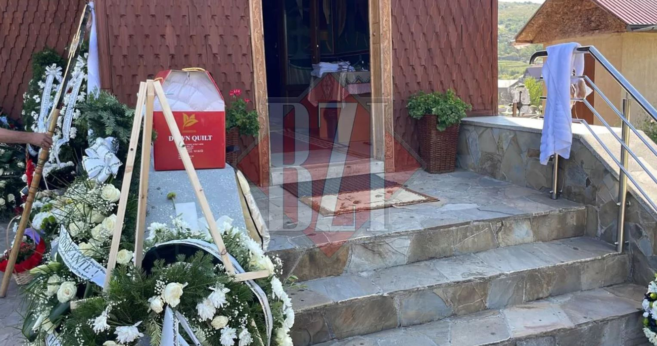 Imaginile durerii! Maria Diana, tânăra care a sfârșit tragic pe Jepii Mici, condusă pe ultimul drum