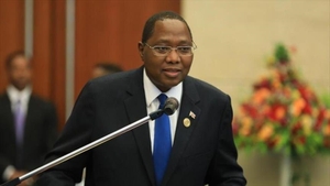 Ambrose Dlamini, premierul unui regat african, a murit după ce s-a infectat cu noul coronavirus