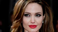 ANGELINA JOLIE şi-a făcut o operaţie estetică în secret? Vezi imaginile care au dat-o de gol