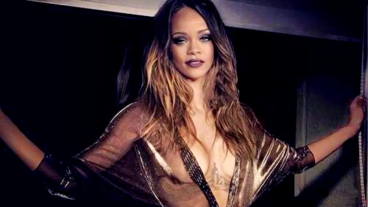 Rihanna a pozat complet goală! Artista s-a lăsat fotografiată în toată splendoarea