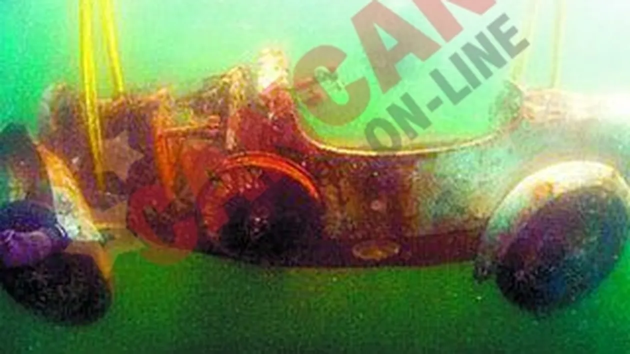 Un Bugatti a fost parcat 73 de ani sub apa