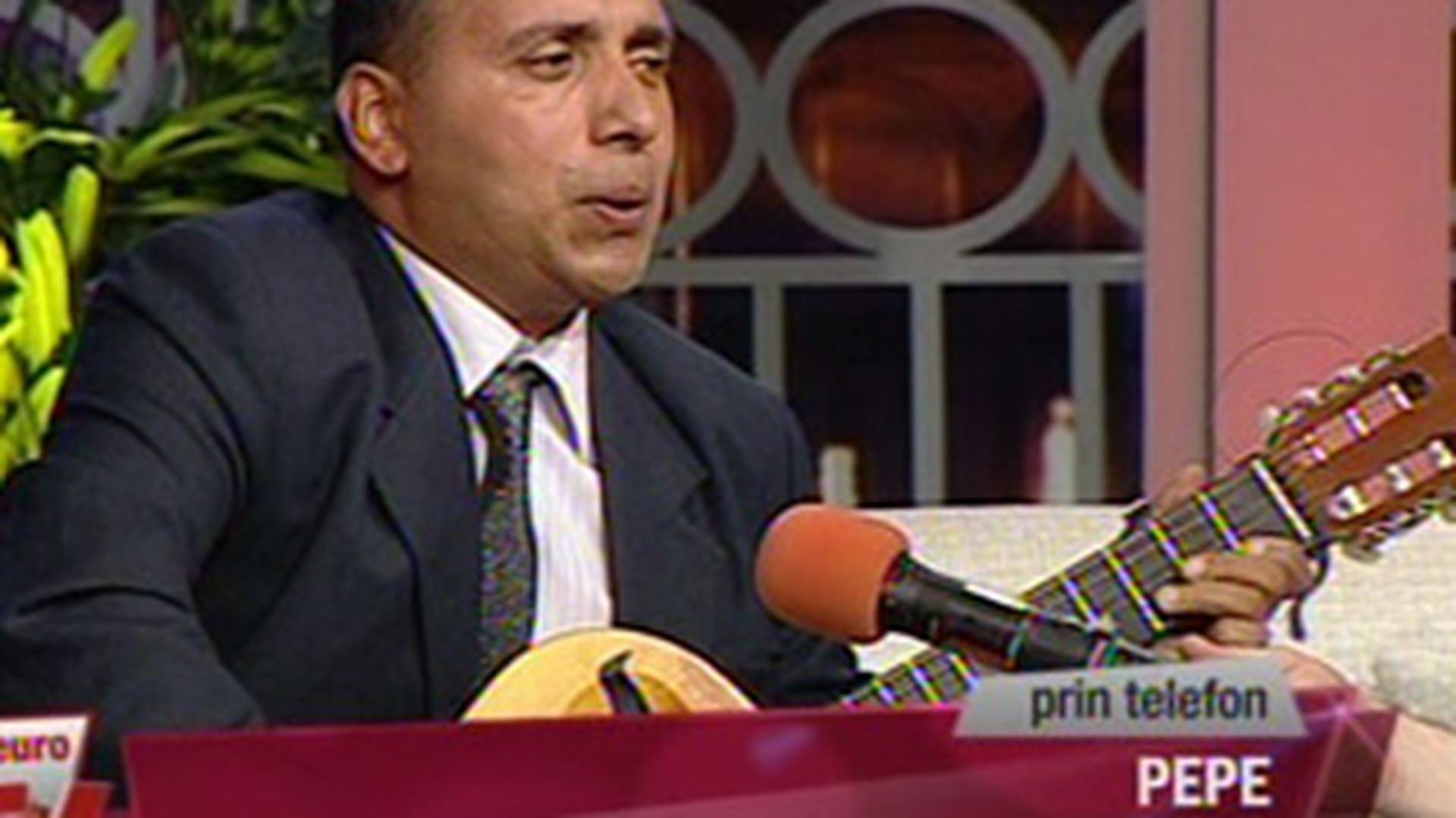 Gigel Frone le-a innebunit pe femei! Adi Minune si Pepe primesc SMS-uri de la domnisoare care vor sa se casatoreasca cu el! Afla cum arata femeia perfecta in viziunea lui!