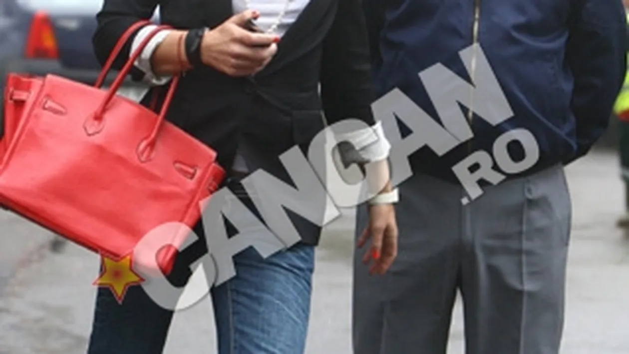 Raluca Sandu este gata sa plece peste Ocean! A stat la coada ca sa-si faca pasaport!