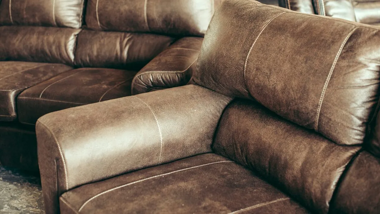 Cum să alegi canapeaua potrivită în funcție de dimensiunea sufrageriei?