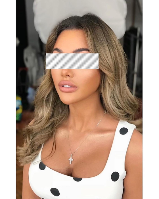 Gina nu ratează nicio ocazie să pozeze (Foto: Instagram)