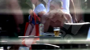 Imaginile verii sunt cu Serban Huidu la… piscina! Realizatorul Tv si-a luat sotia si s-au dezbracat!